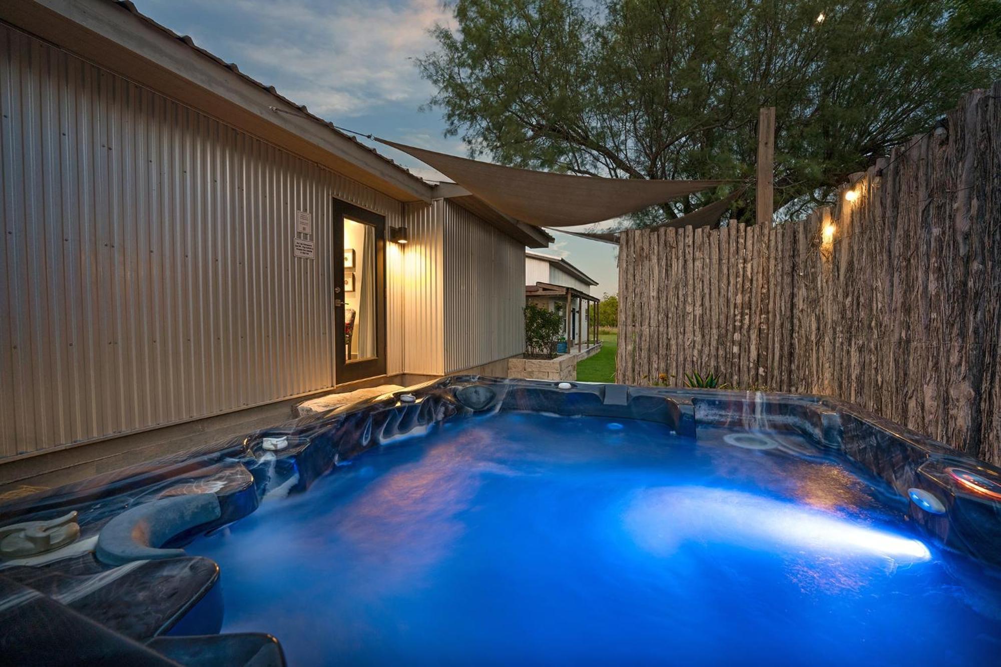 Claret House Full Kitchen And Private Hot Tub Villa Fredericksburg Luaran gambar